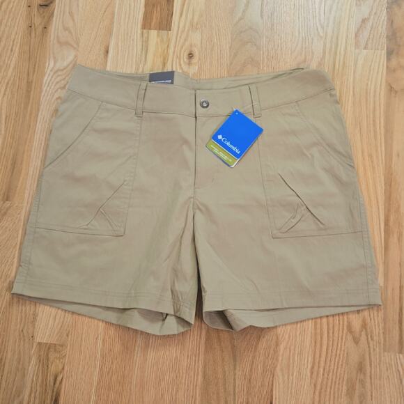 Columbia women's Active wear tan shorts size 16W - Picture 1 of 4